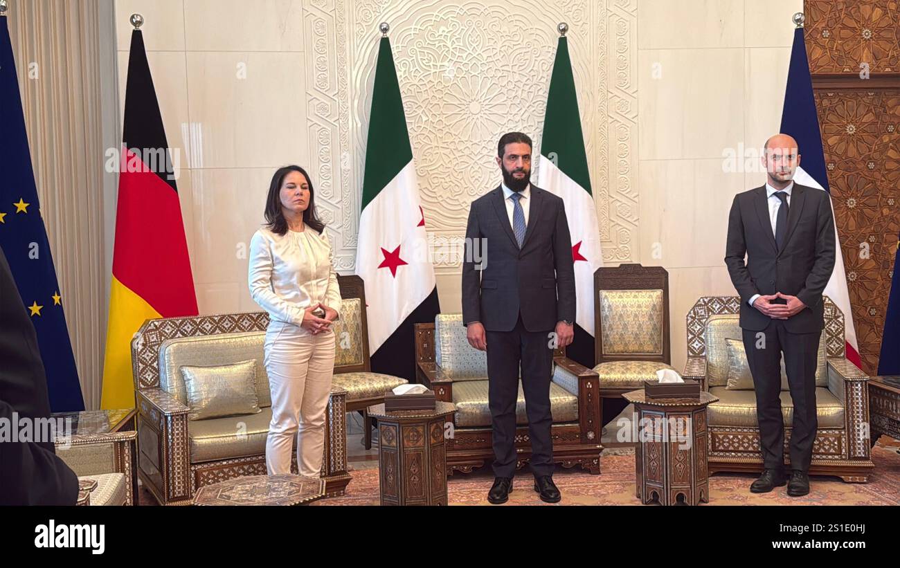 Emma Syria Ruler Damaskus, Syria. 03rd Jan, 2025. Foreign Minister Annalena Baerbock (l ...