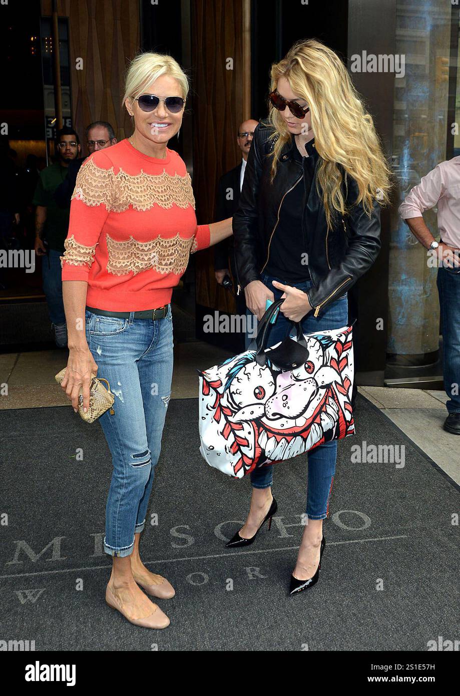 Yolanda hadid foster 2014 hi-res stock photography and images - Alamy