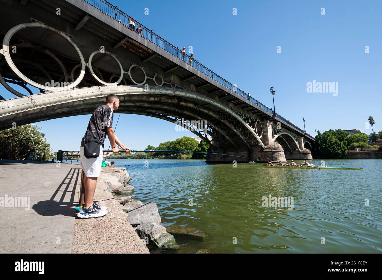 Paseo de la o de triana sevilla hi-res stock photography and images - Alamy