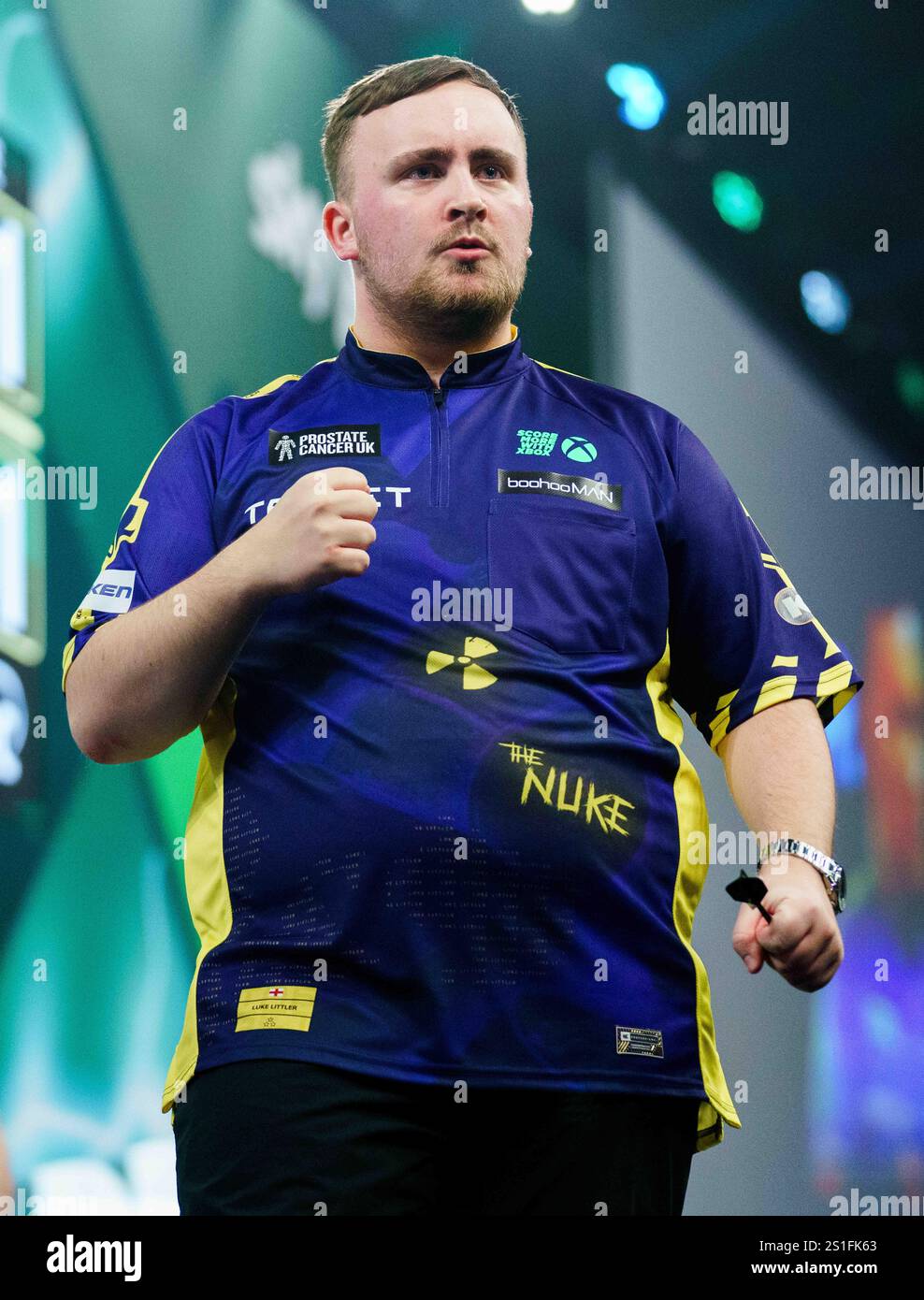 Luke Littler celebrating winning his 5th set during the final of the