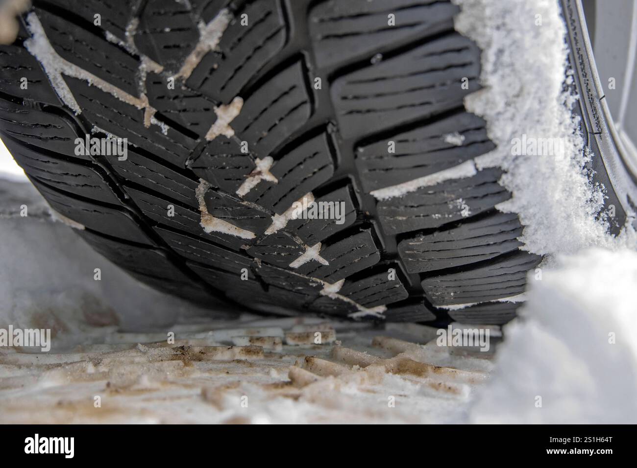 04 01 20253 winter in bayern winterreifenpflicht falsche bereifung
