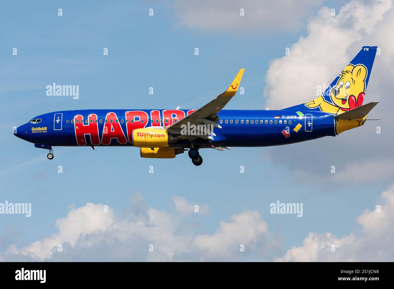 HARIBO GOLDBÄREN Boeing 737-800 1:200 Herpa Wings TUIfly Boeing 737-800 HARIBO Goldaren 