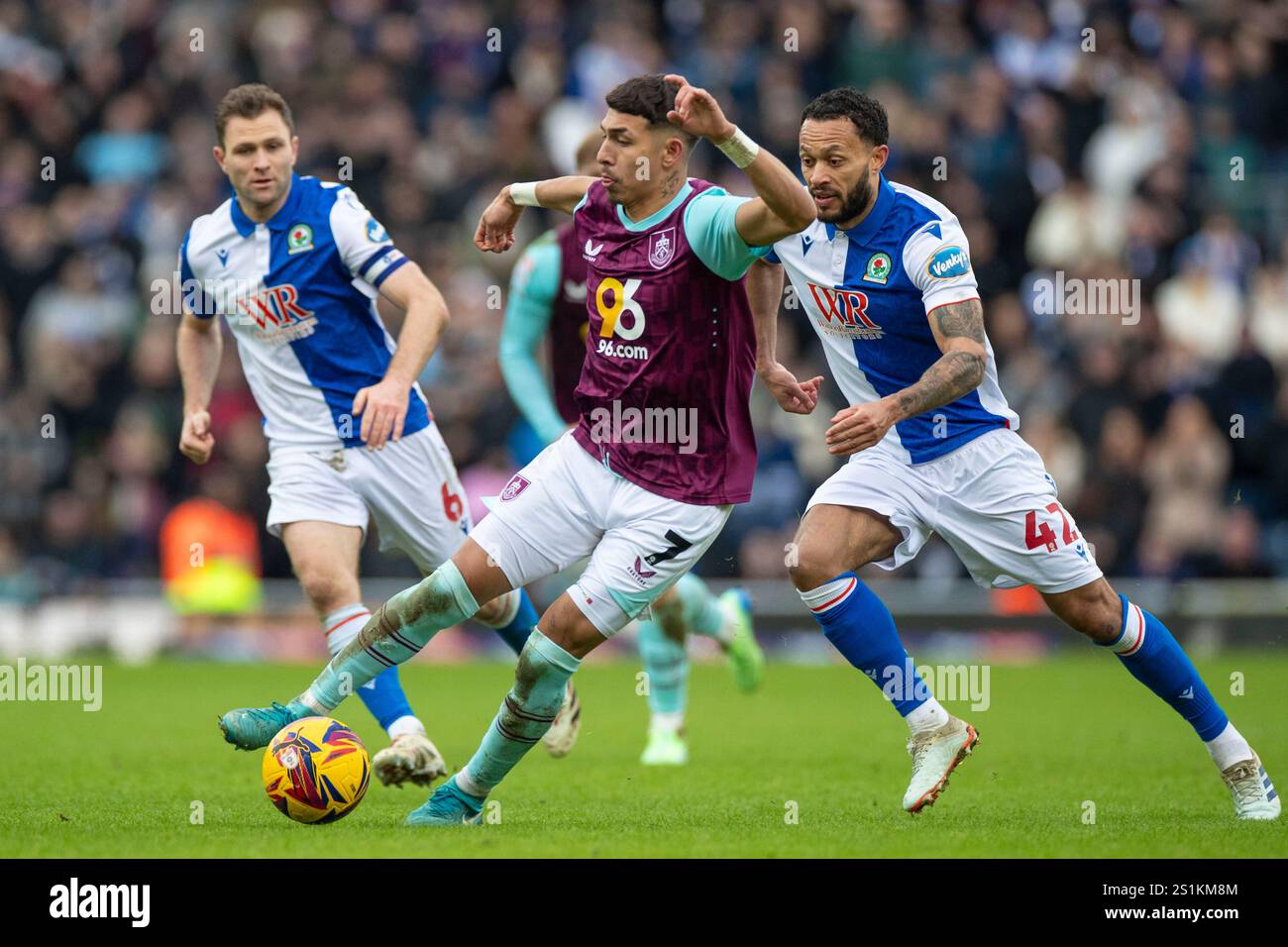 Jeremy Sarmiento #7 of Burnley FC in action during the Sky Bet Championship match between Blackburn Rovers and Burnley at Ewood Park, Blackburn on Saturday 4th January 2025. (Photo: Mike Morese | MI News) Credit: MI News & Sport /Alamy Live News Stock Photo