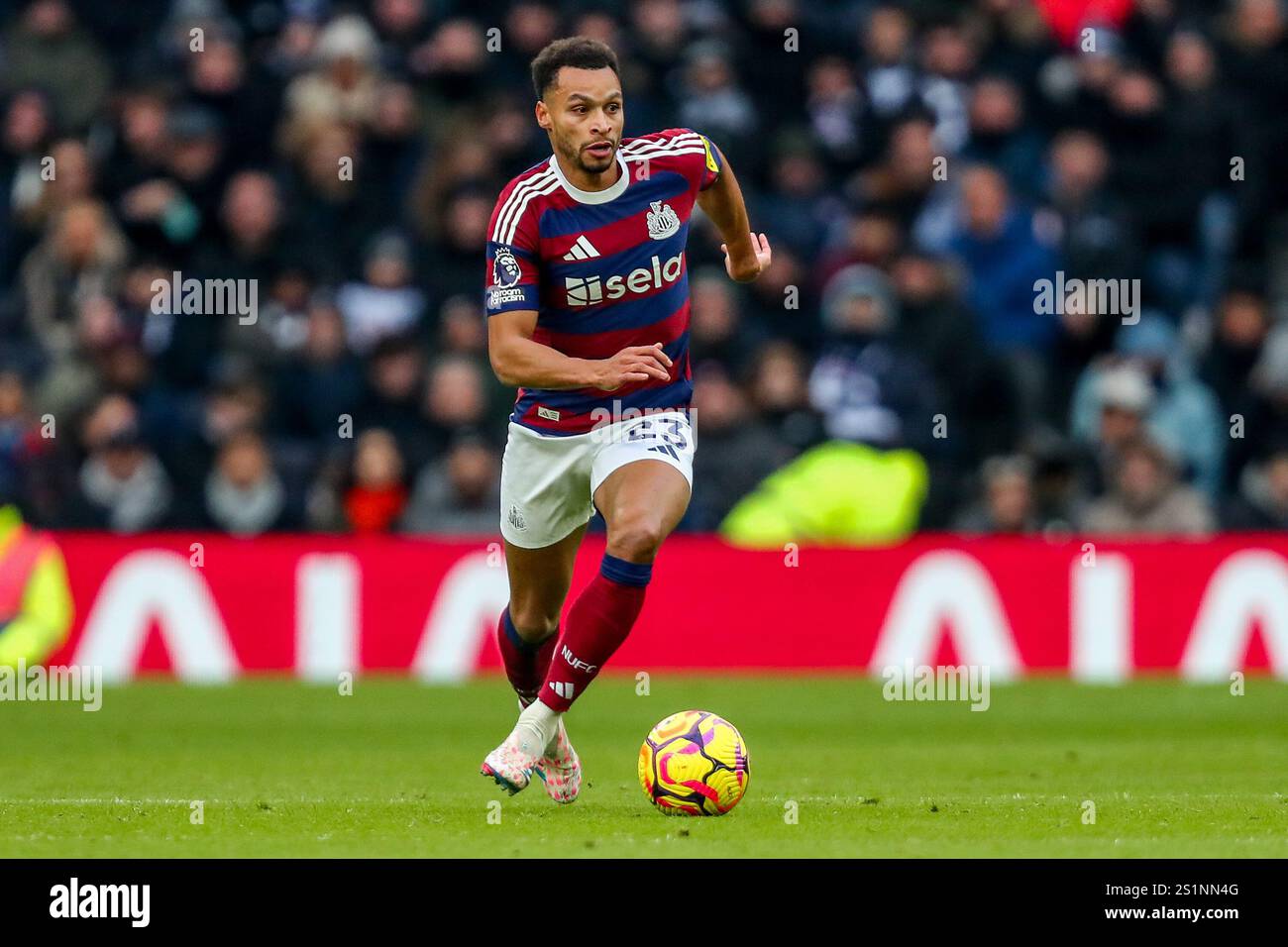 Jacob Murphy of Newcastle United runs with the ball during the Premier