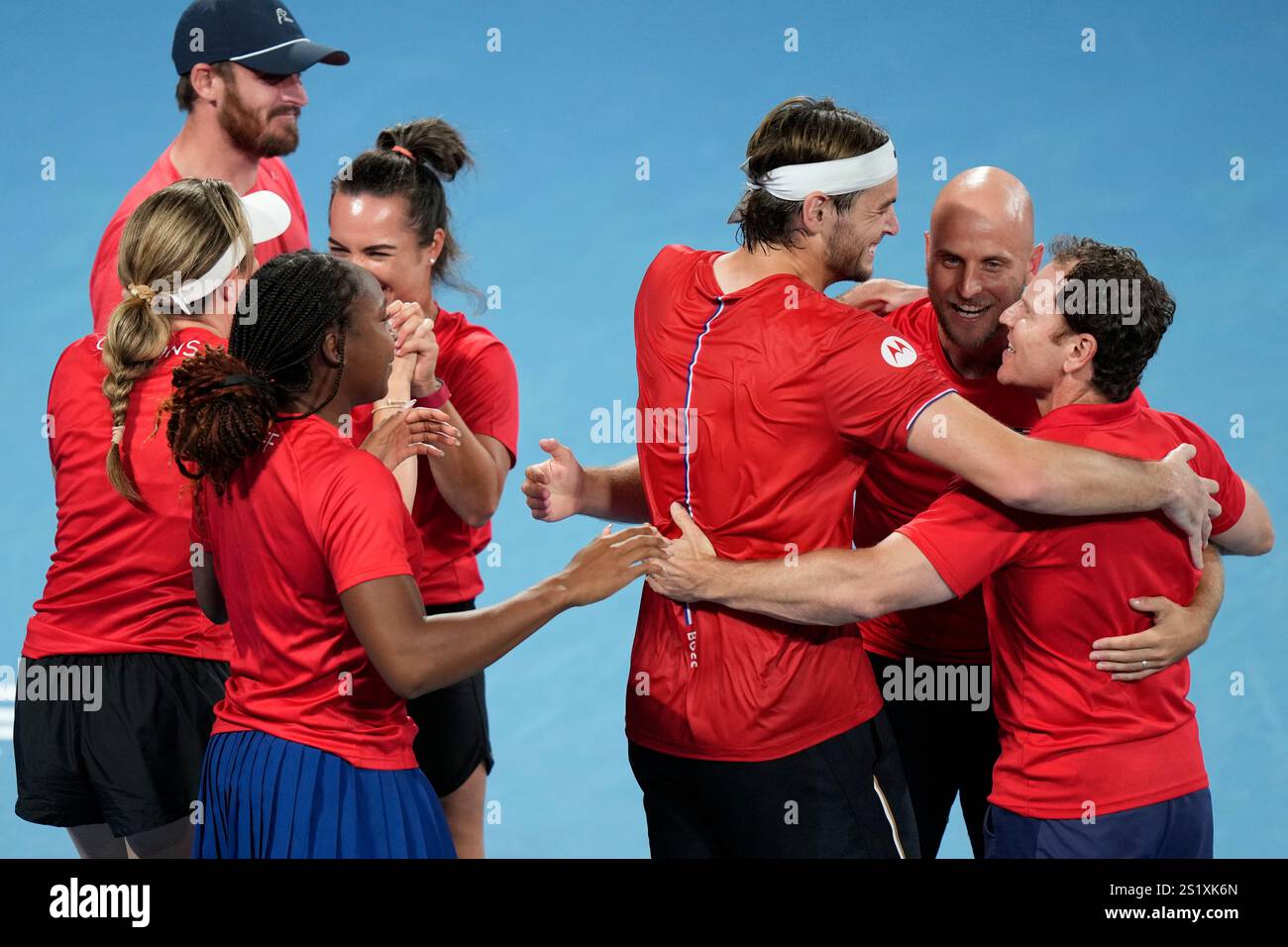 U.S. teammates celebrate after defeated Poland to win the United Cup ...