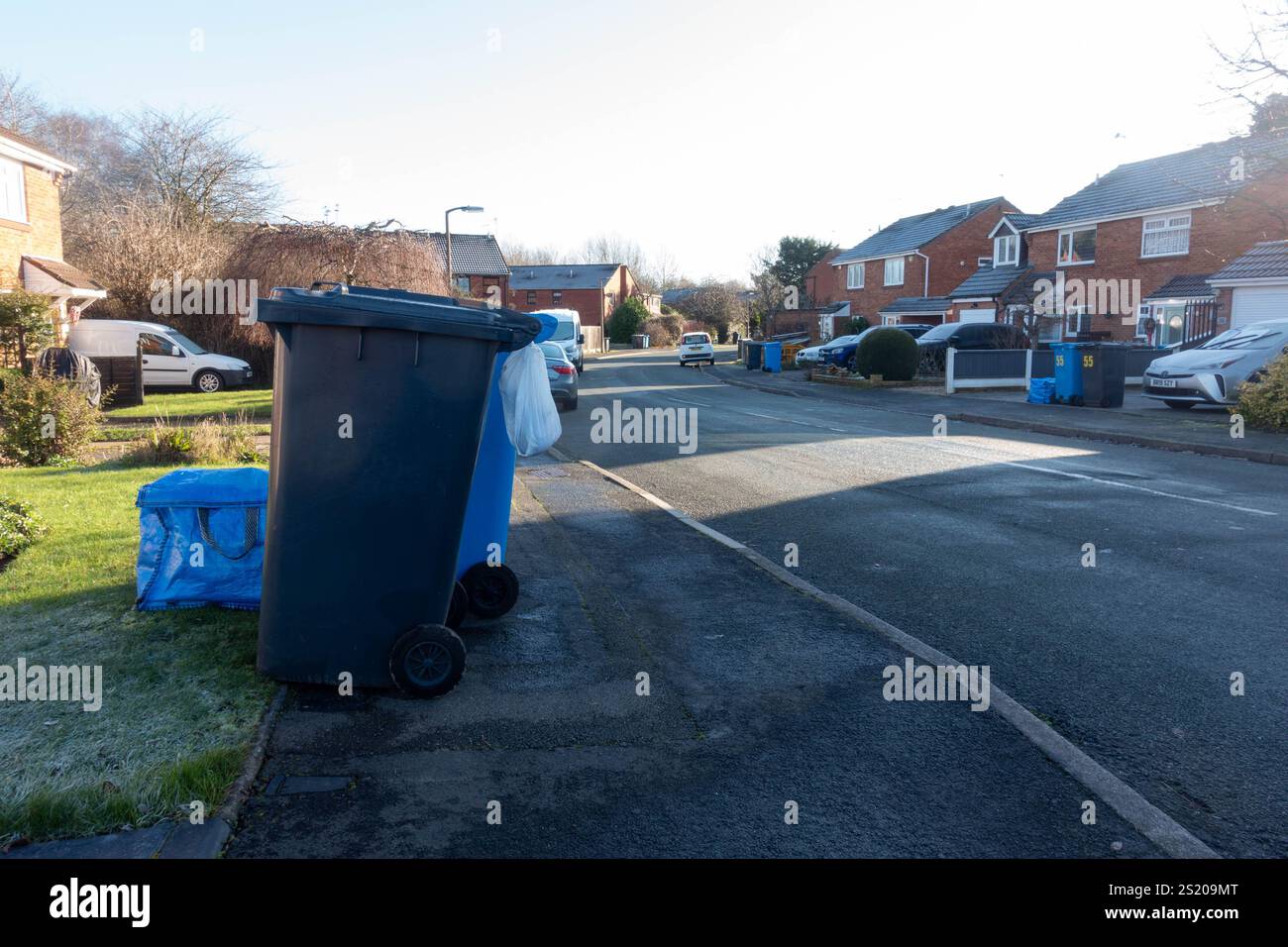 Road bins hi-res stock photography and images - Alamy
