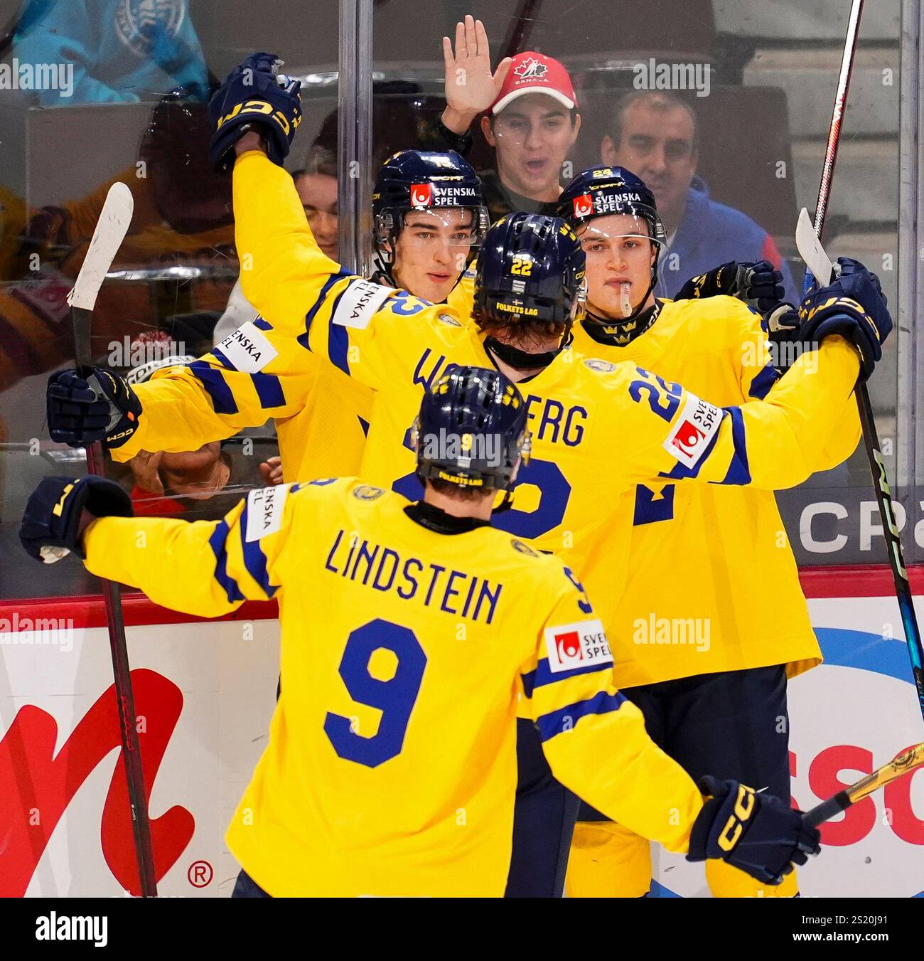 Ottawa, Can. 05th Jan, 2025. Sweden forward David Edstrom (15), back ...