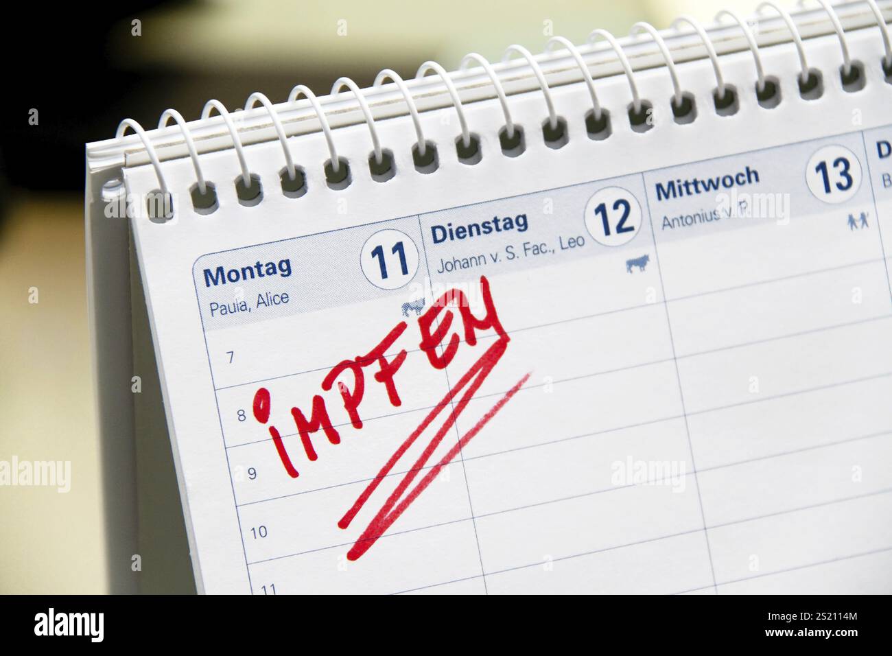 The note Vaccination as a reminder for a vaccination Austria Stock ...