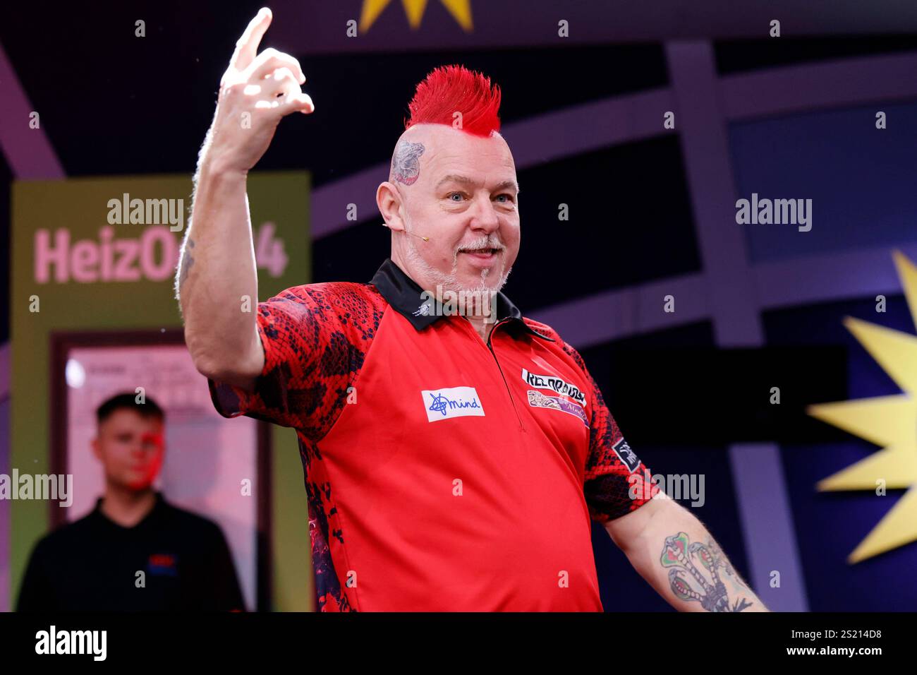 Dartspieler Peter Wright / Snakebite bei der Pro7 PromiDartsWM 2025