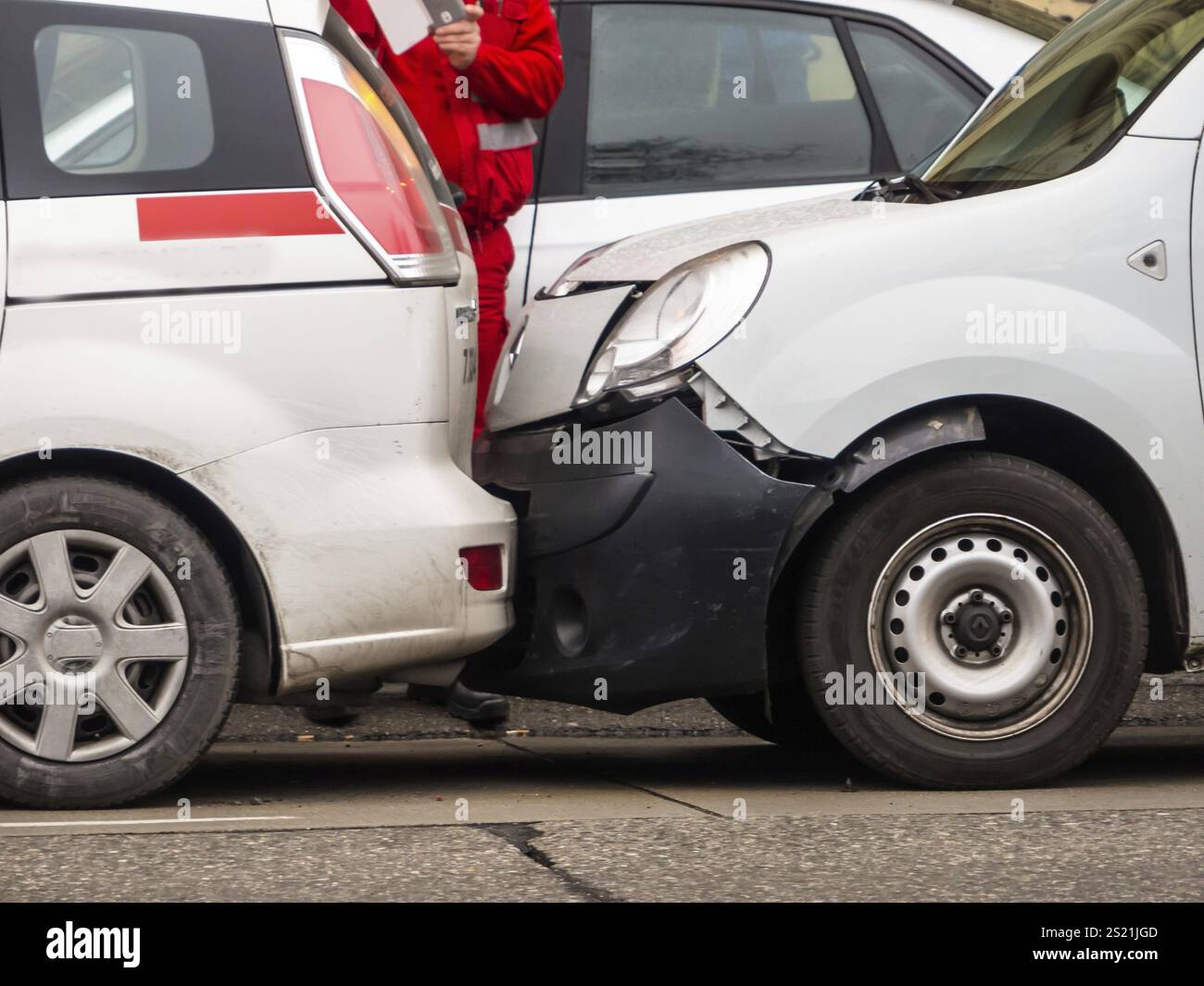 Collided vehicles hi-res stock photography and images - Alamy
