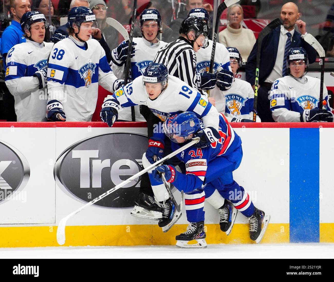 Konsta Helenius gold medal celebration Emerging Trends in International Hockey