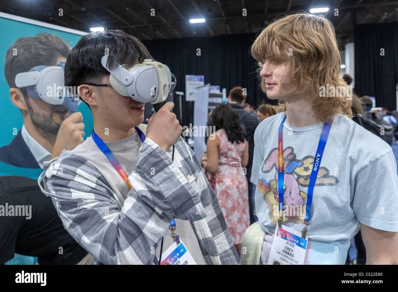 Automatic Vr Las Vegas, USA. 05th Jan, 2025. A handheld VR unit, by Auto VR Inc ...