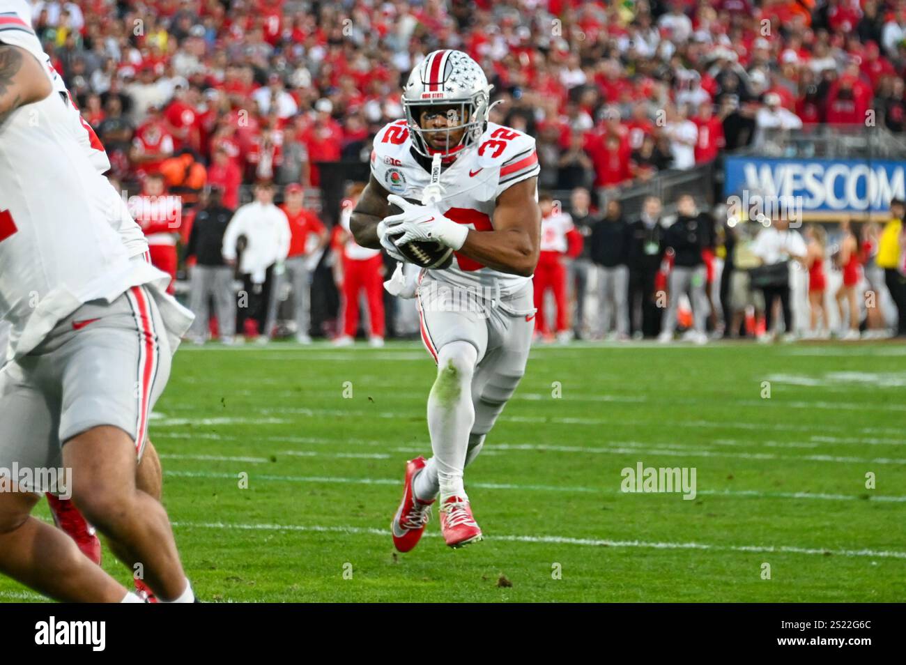 Ohio State Buckeyes running back TreVeyon Henderson (32) during the