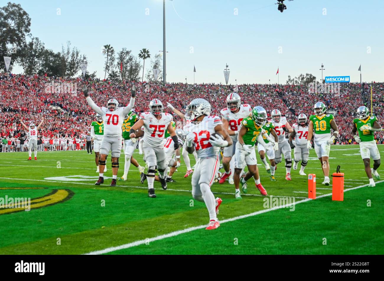 Ohio State Buckeyes running back TreVeyon Henderson (32) during the