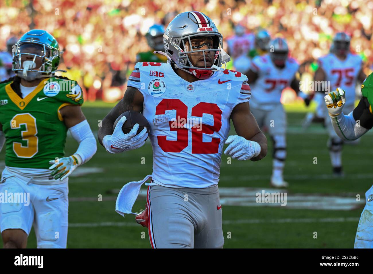 Ohio State Buckeyes running back TreVeyon Henderson (32) during the