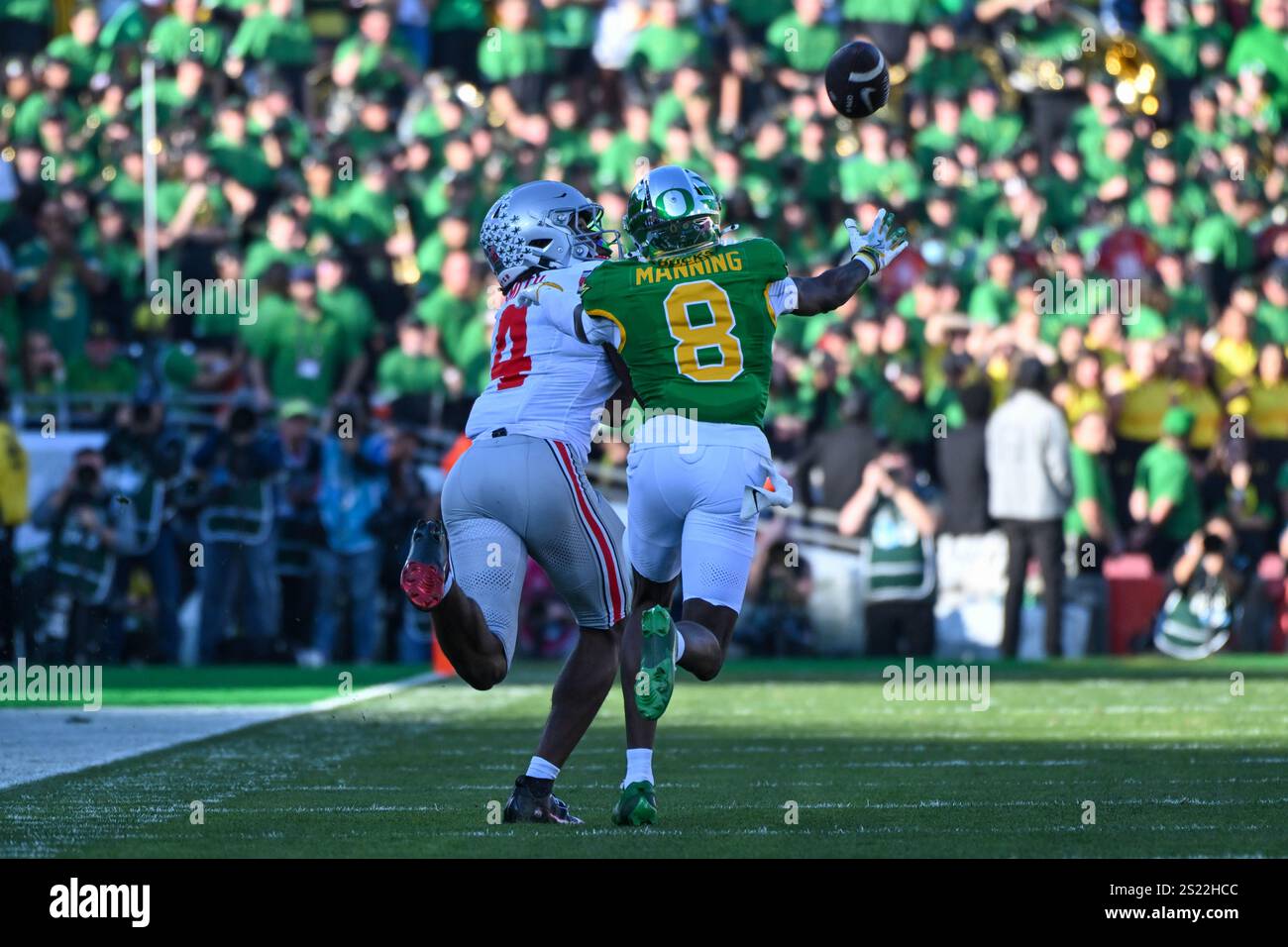 Ohio State Buckeyes wide receiver Jeremiah Smith (4) during the Rose