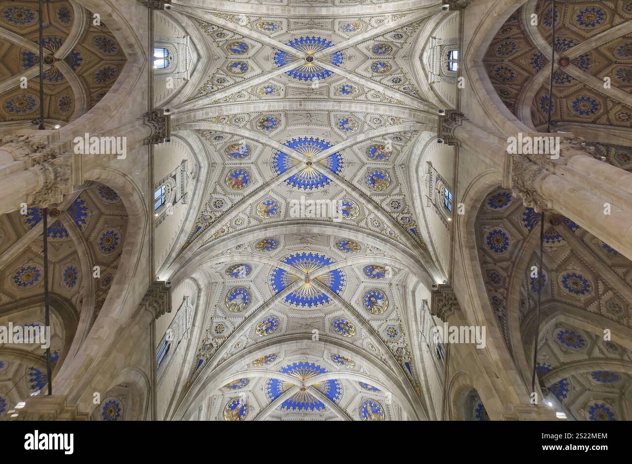 Interieur Santa Maria Assunta cathedral, Como dome, Lombardy, Italy Stock Photo