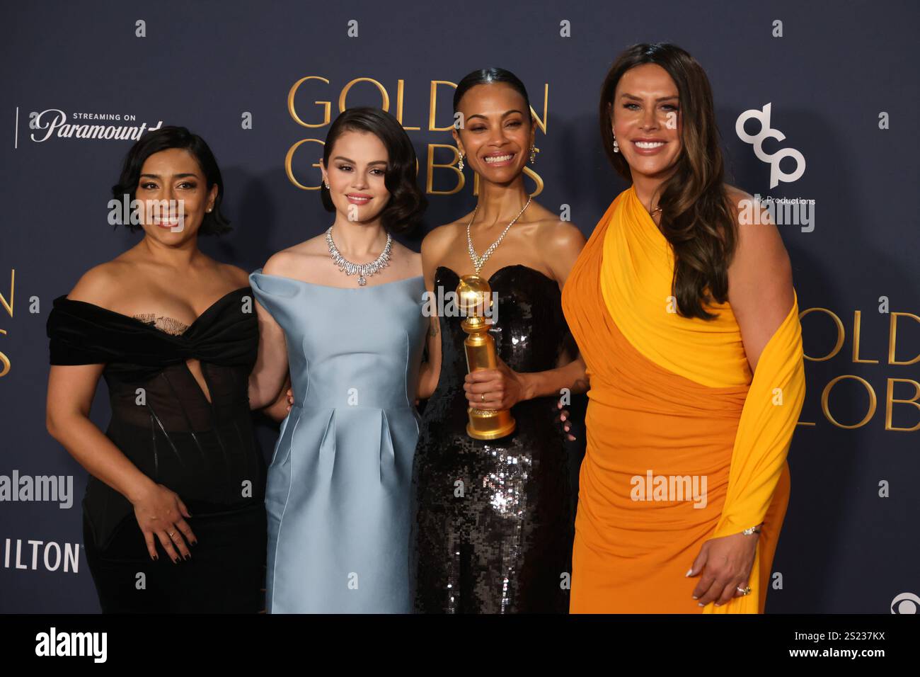 Best motion picture hi-res stock photography and images - Page 2 - Alamy, image size:1300x956