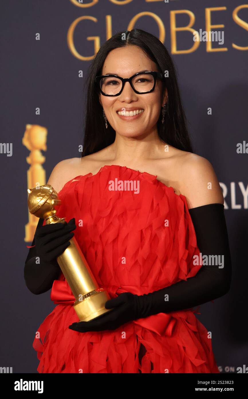 Beverly Hills, USA. 05th Jan, 2025. Ali Wong, winner of the Best(02)