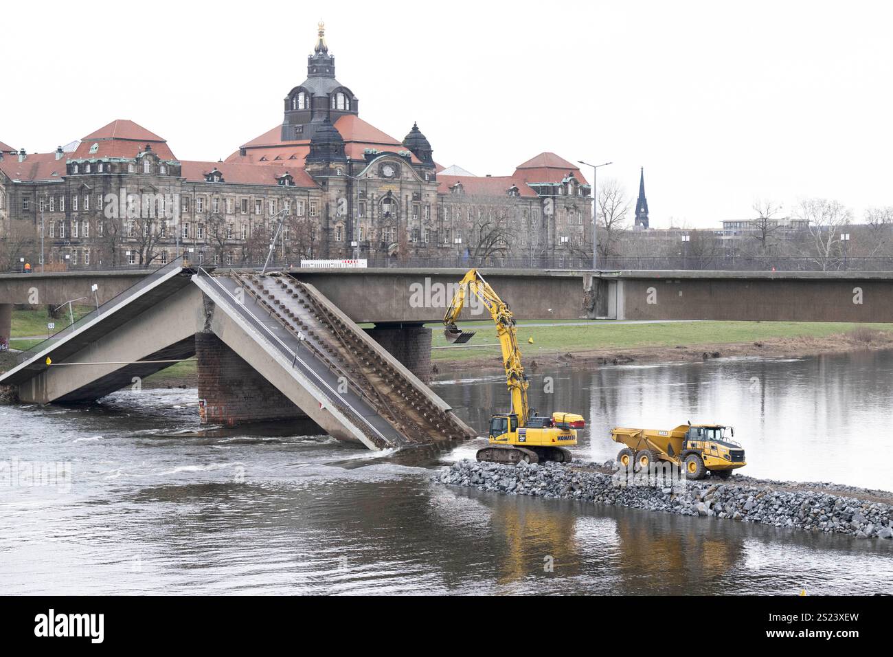 How a Missing Bridge Exposes Dresden’s Transportation Fracture