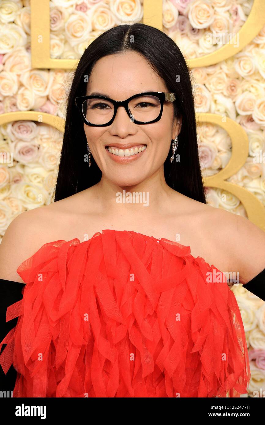 Ali Wong bei der Verleihung der 82. Golden Globe Awards 2025 im Beverly