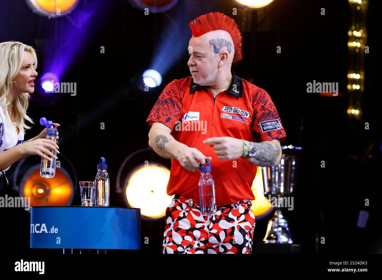 Peter Wright bei der PromiDartsWM 2025 im Maritim Hotel. Düsseldorf