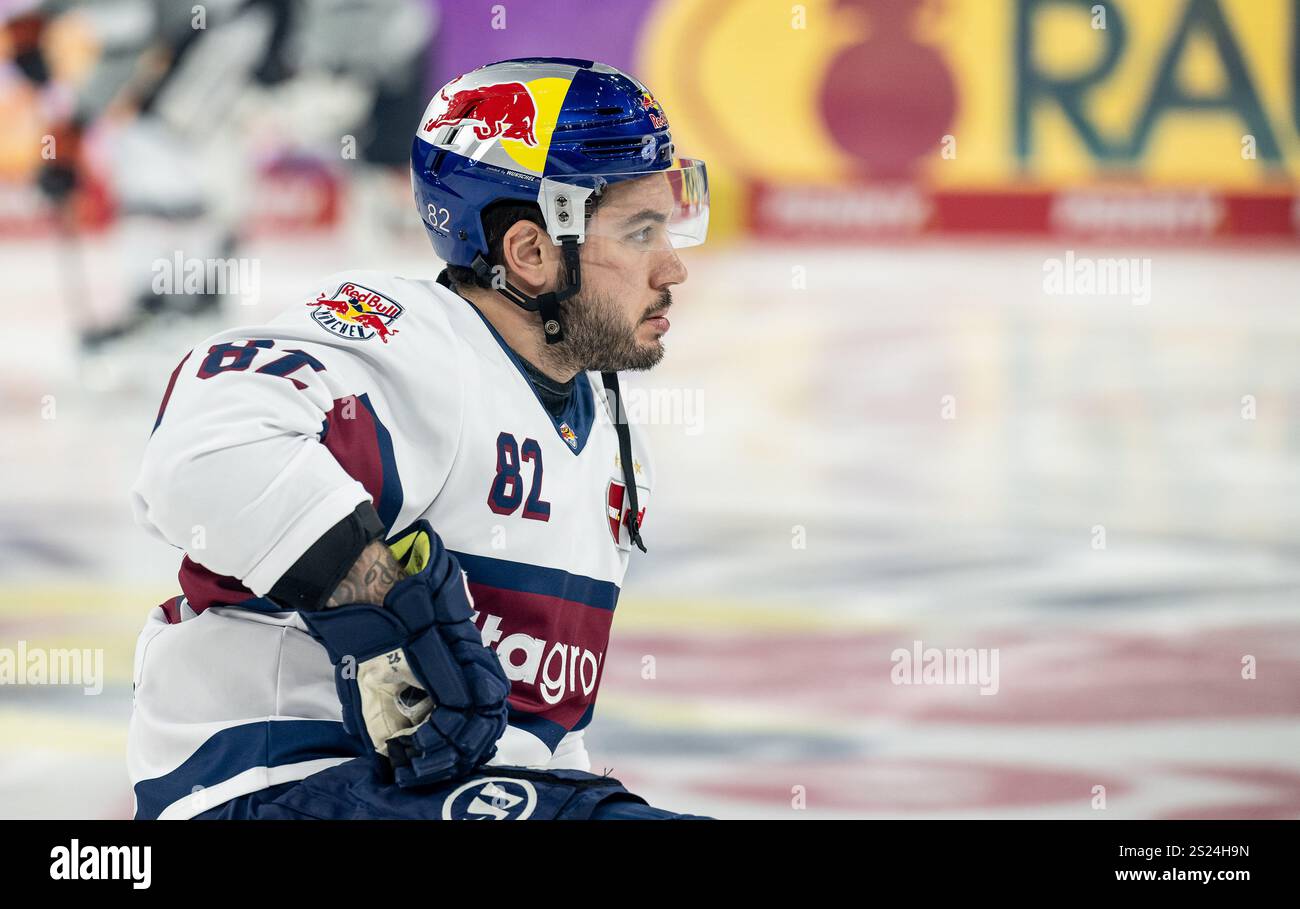 chris-desousa-ehc-red-bull-muenchen-82-beim-warmup-ger-ehc-red