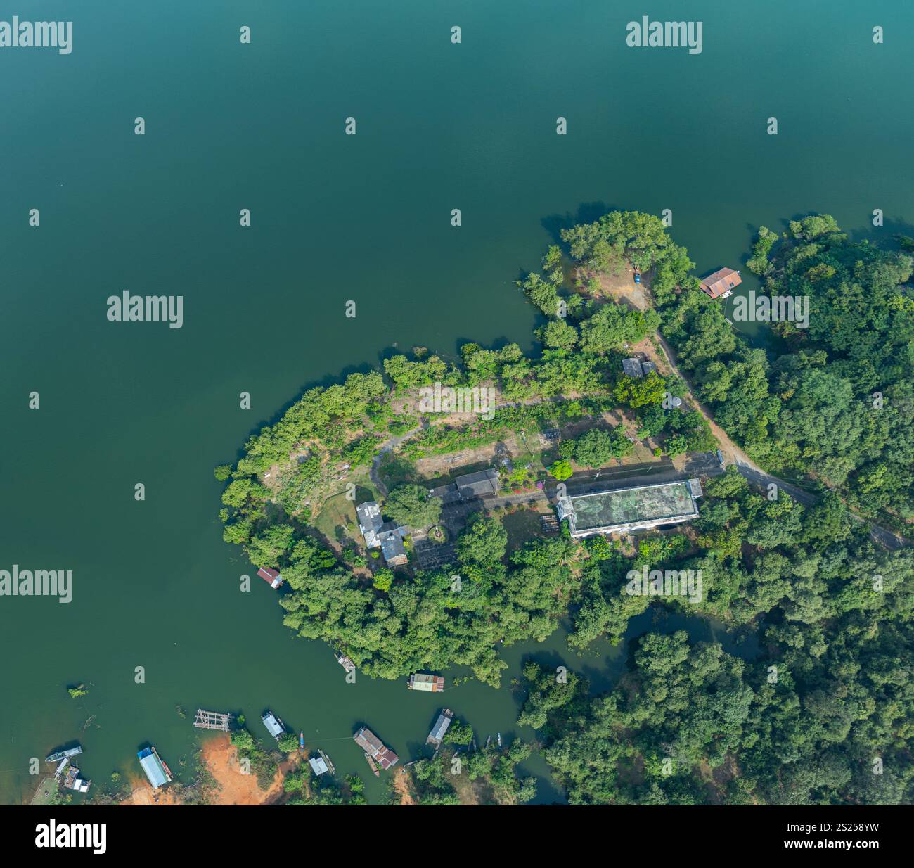 The way of life of the villagers along Doi Tao Lake. A bird's eye view ...