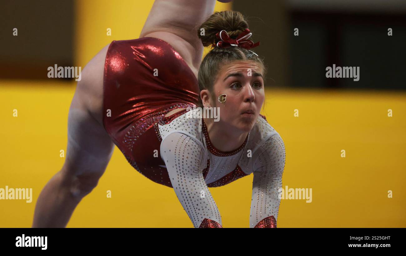 Central Michigan's Zoë Zimmerman competes in balance beam during an