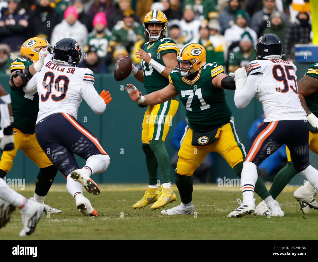 Green Bay Packers quarterback Jordan Love (10) looks to throw during an