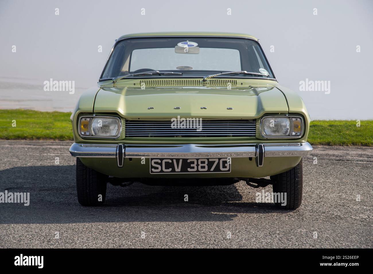 Amazon | MCG 1/18 フォード CAPRI MK I #69 1969 | ミニカー