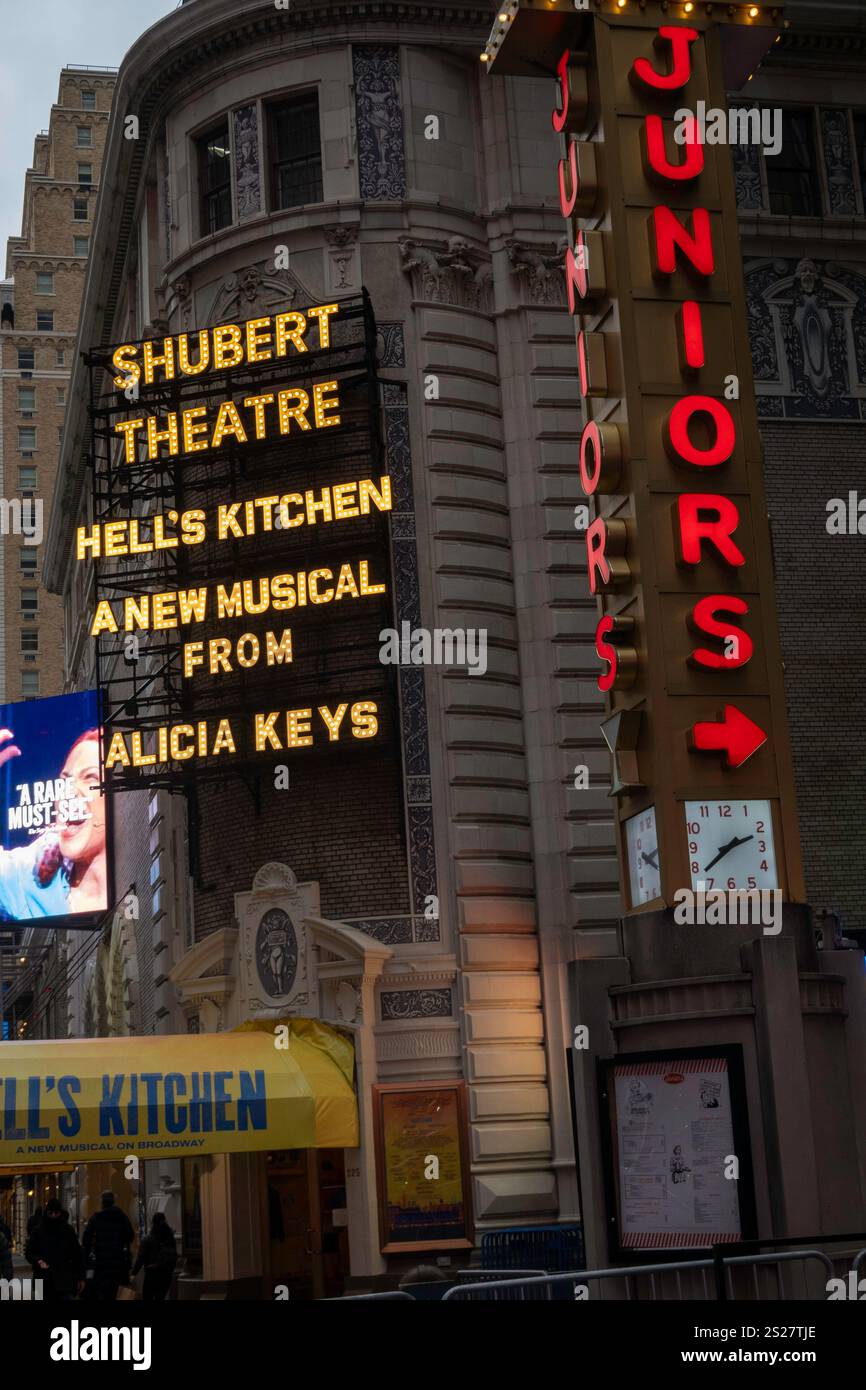 Hells kitchen new york musical hi-res stock photography and images - Alamy