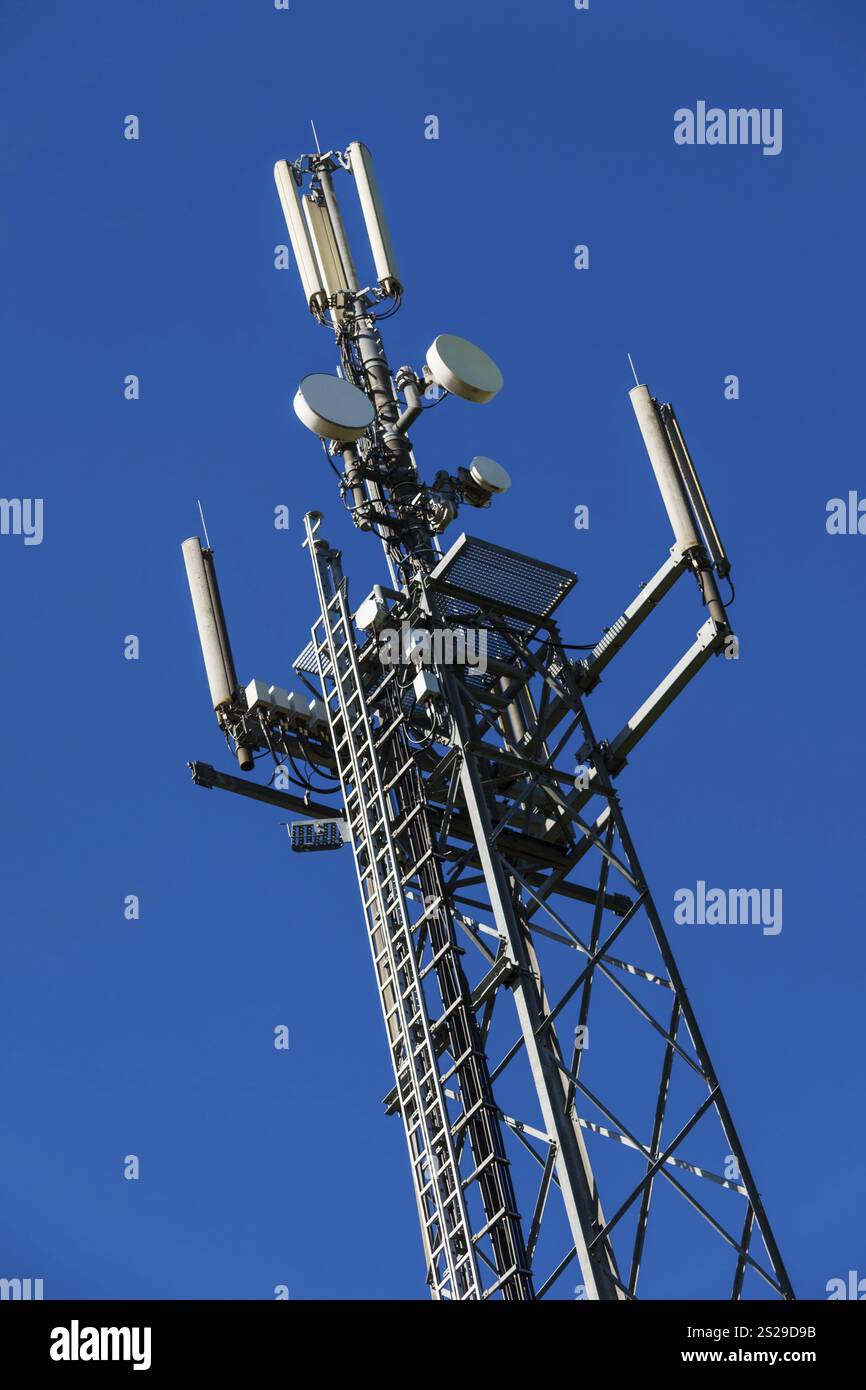 A transmitter mast for mobile telephony and mobile phones in Germany