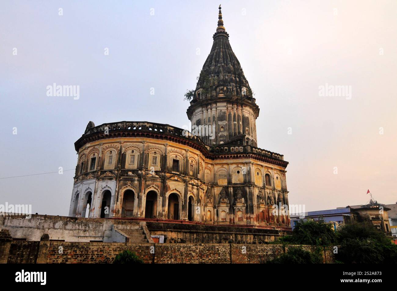 Raj Dwar Mandir in Ayodhya, Uttar Pradesh, India Stock Photo - Alamy