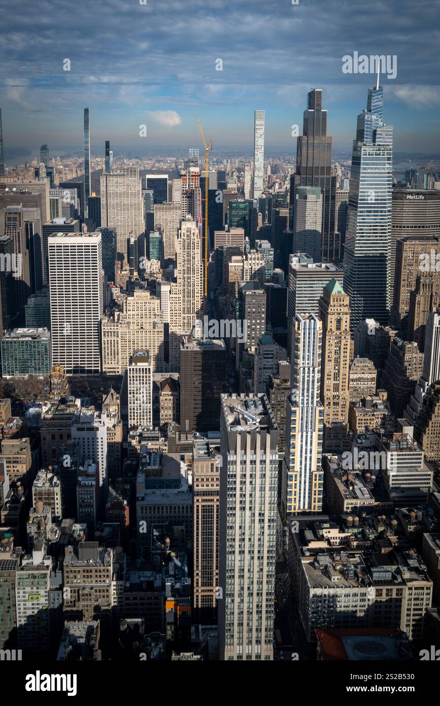 The iconic skyscrapers of new York seen from the Empire State Building ...