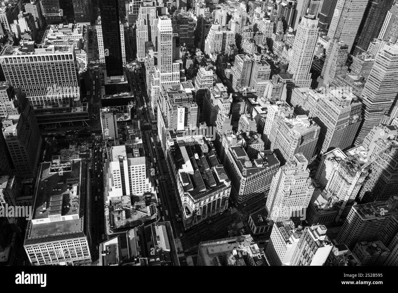 The iconic skyscrapers of new York seen from the Empire State Building ...