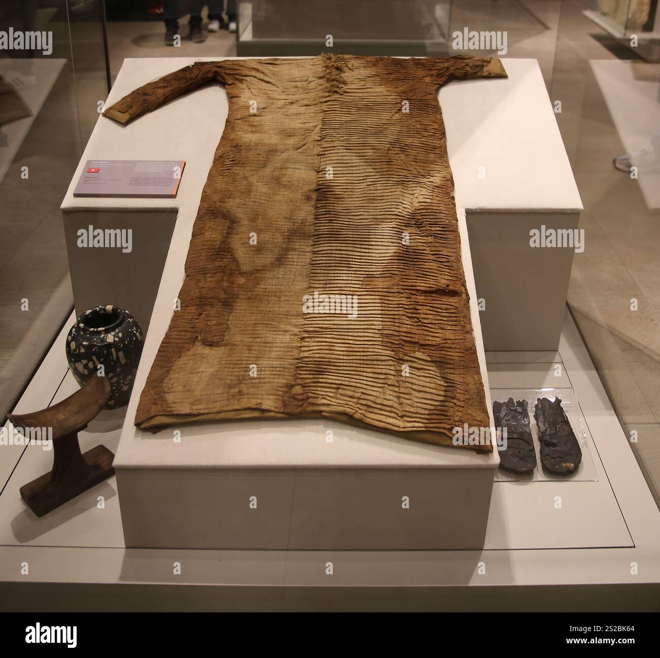 History of clothes hi-res stock photography and images - Alamy History of clothes hi-res stock photography and images - Alamy