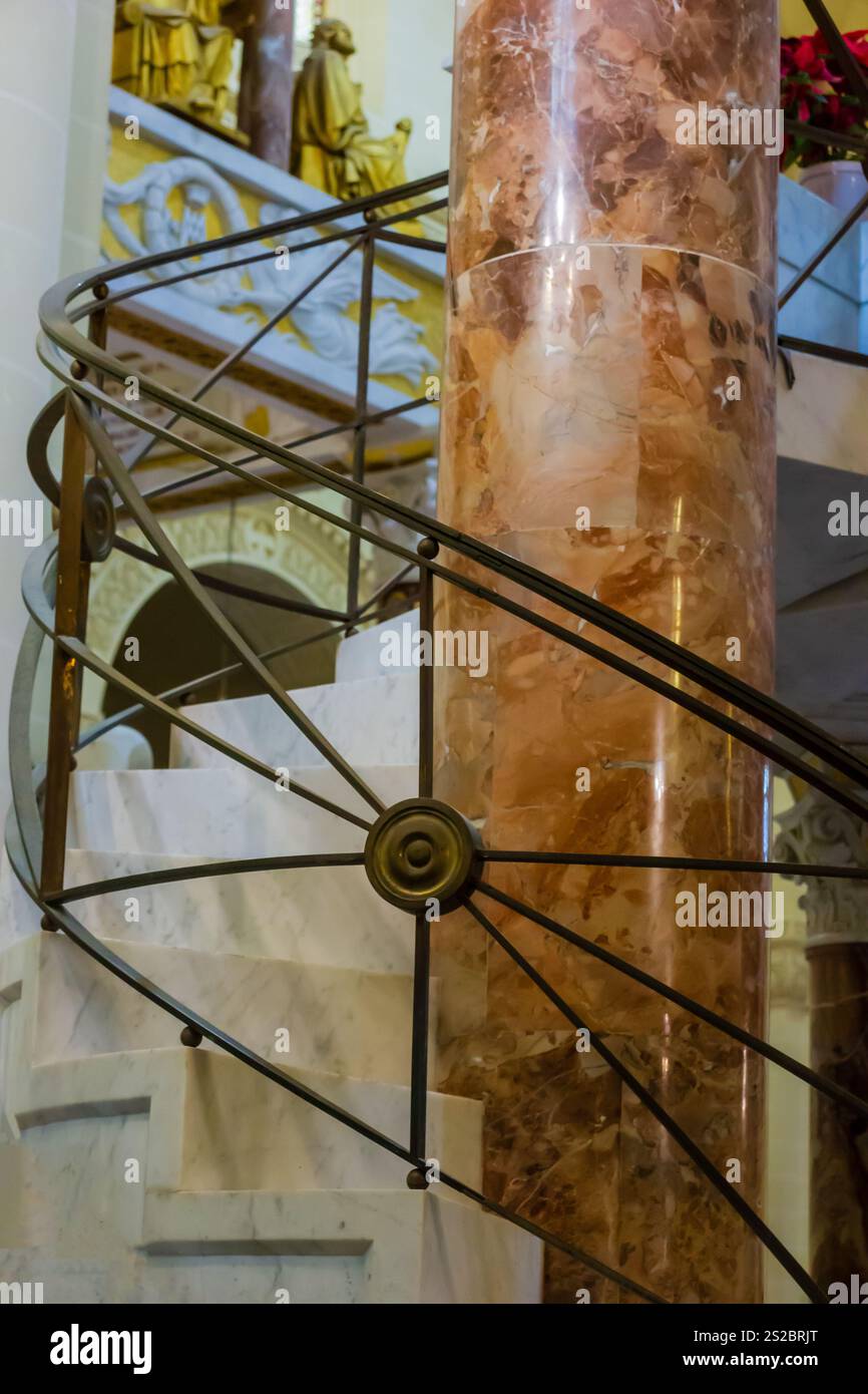 Spiral steps staircases architecture hi-res stock photography and ...
