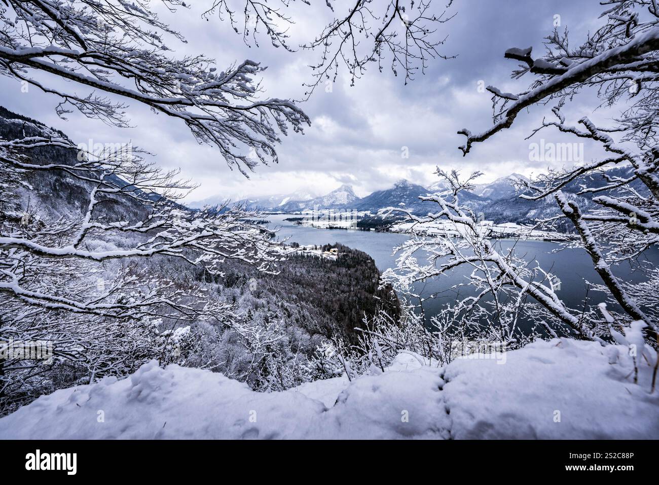 Winterwanderung von St. Gilgen über Fürberg entlang der See-Promenade ...