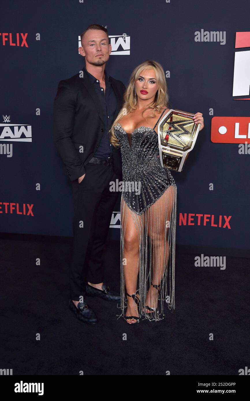 Ludwig Kaiser und Tiffany Stratton bei der Premiere der Wrestling Show WWE Monday Night RAW auf Netflix im Intuit Dome. Inglewood, 06.01.2025 *** Ludwig Kaiser and Tiffany Stratton at the premiere of the wrestling show WWE Monday Night RAW on Netflix at the Intuit Dome Inglewood, 06 01 2025 Foto:xD.xStarbuckx/xFuturexImagex raw_5171 Stock Photo