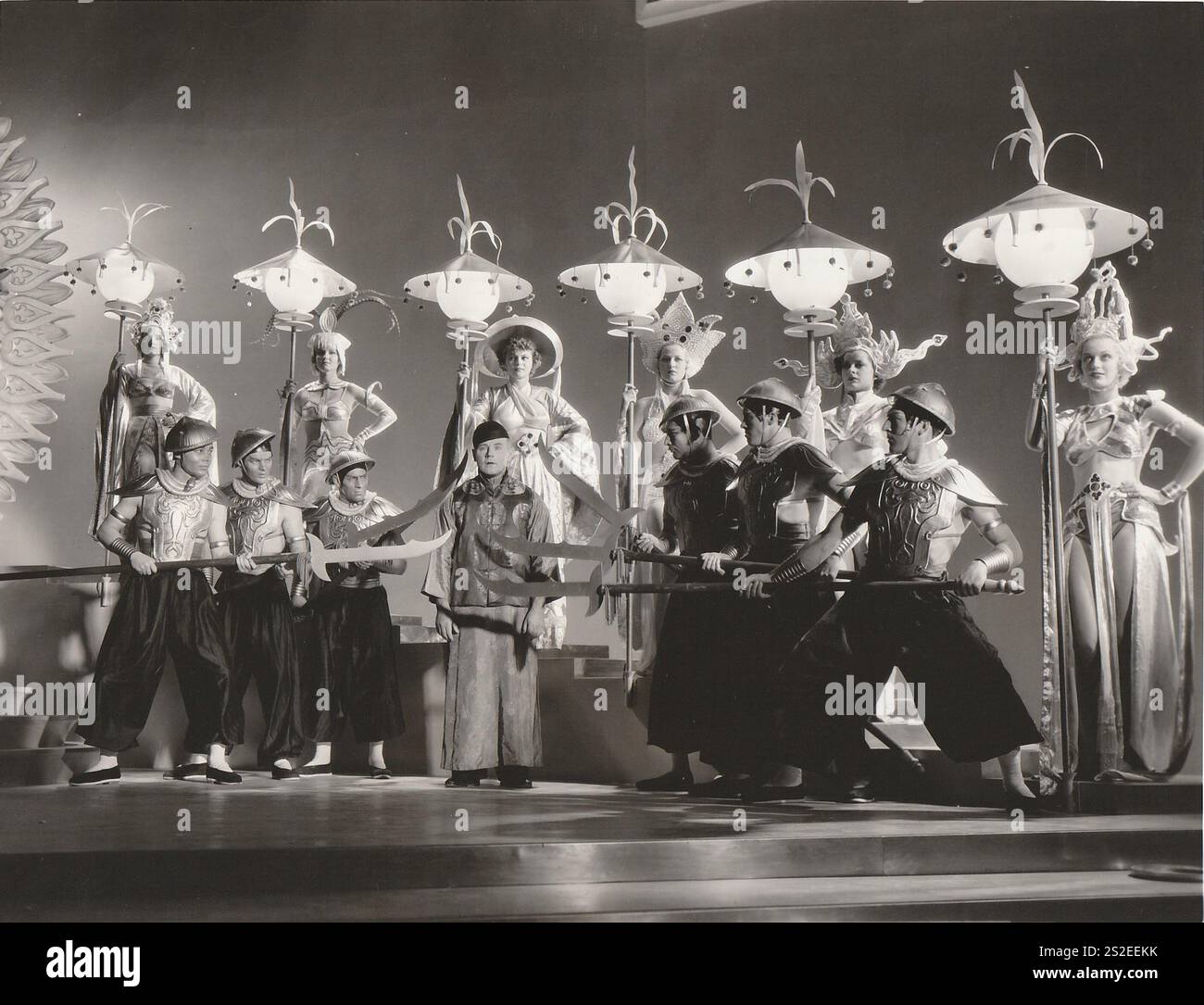Anything Goes Lot (Paramount, 1936). Bing Crosby Stock Photo - Alamy