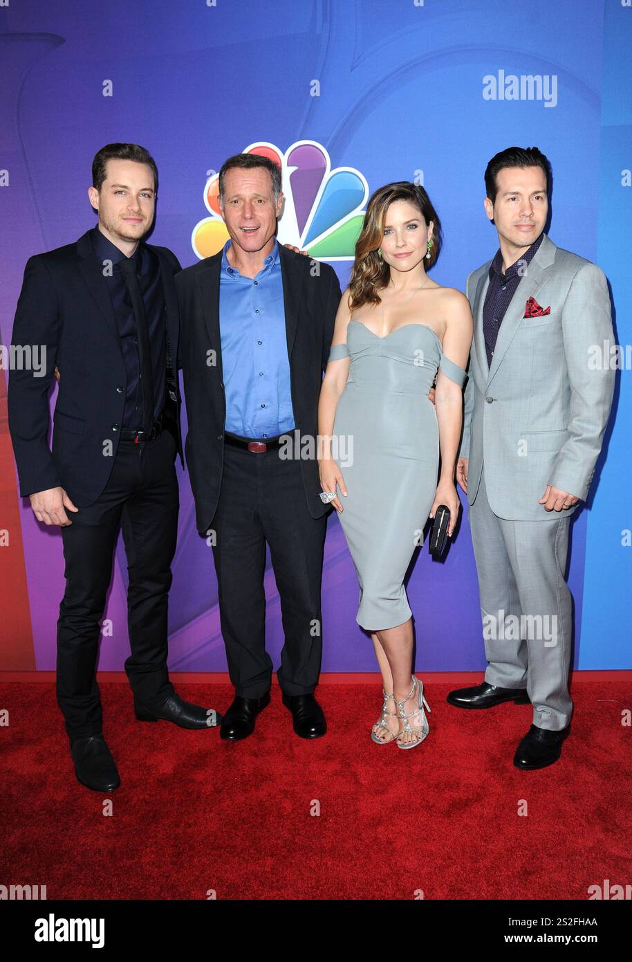 Jason beghe and jon seda hi-res stock photography and images - Alamy, image size:914x1390