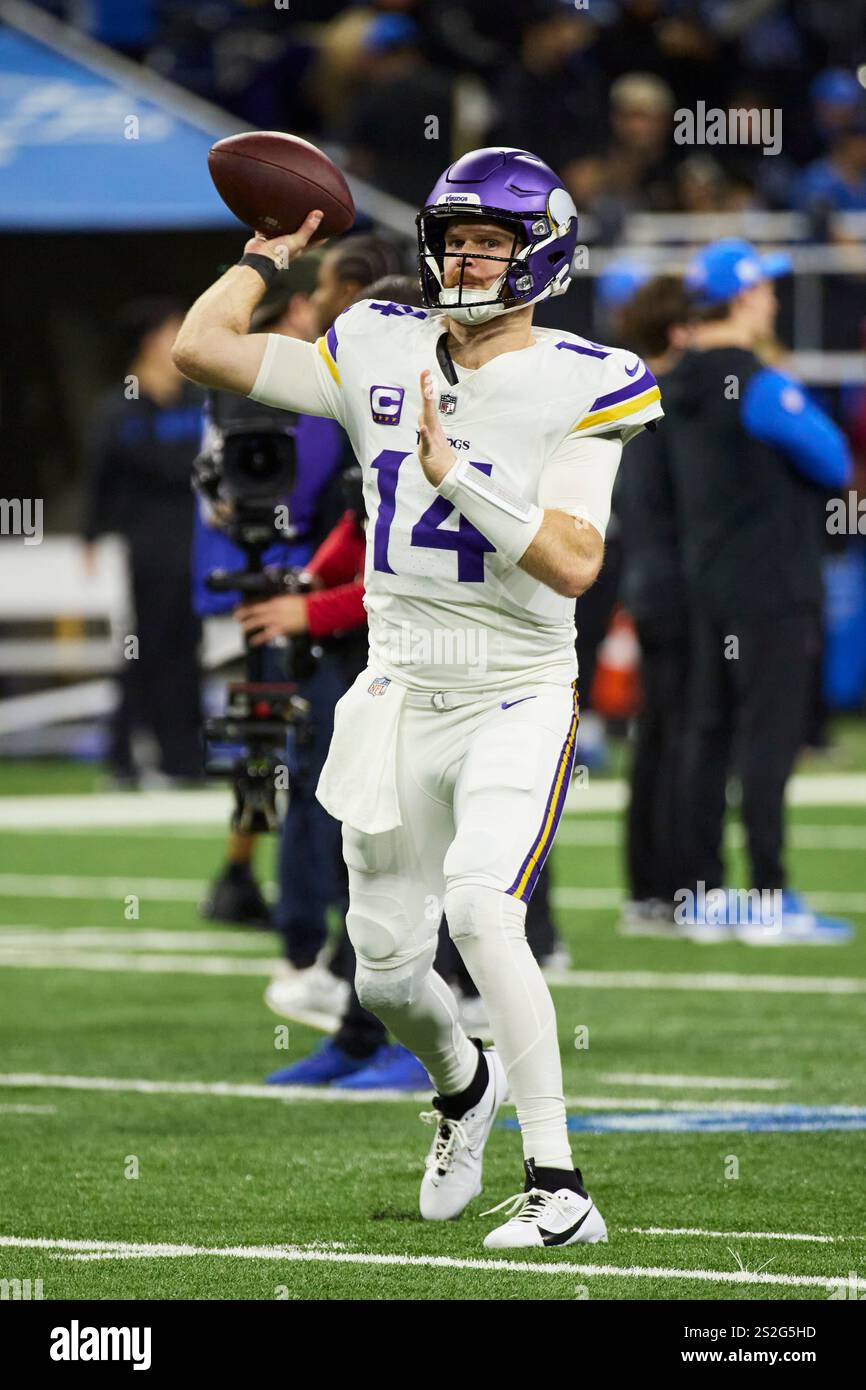 Minnesota Vikings quarterback Sam Darnold (14) warms up against the