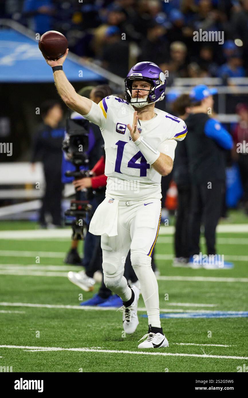 Minnesota Vikings quarterback Sam Darnold (14) warms up against the