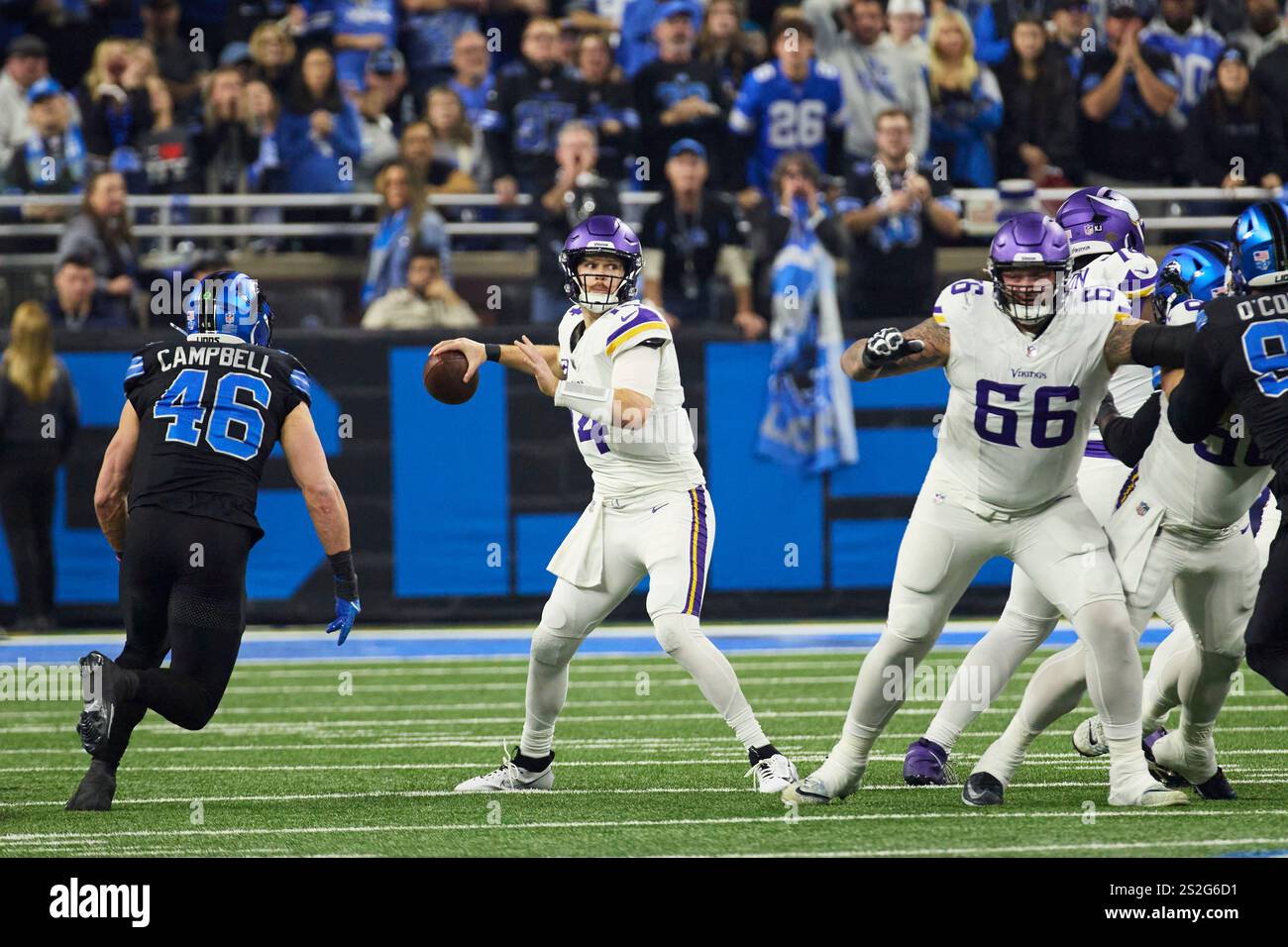 Minnesota Vikings quarterback Sam Darnold (14) passes against the
