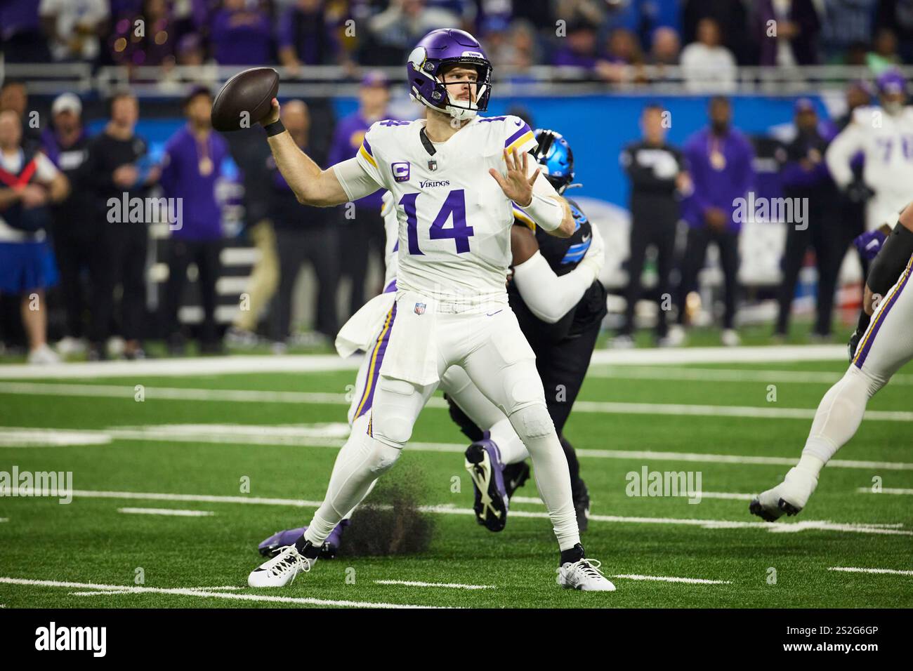Minnesota Vikings quarterback Sam Darnold (14) passes against the