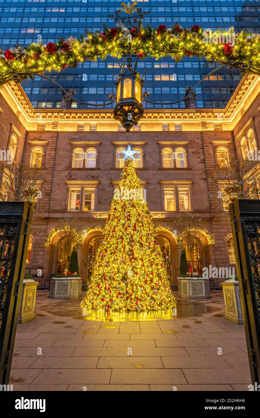 Lotte New York Palace Hotel,  with Christmas Decoration and Christmas Tree Manhattan, New York City New York, USA Stock Photo