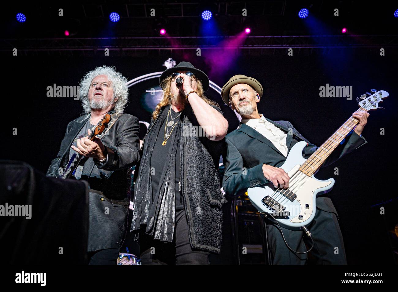 Toto band hi-res stock photography and images - Alamy