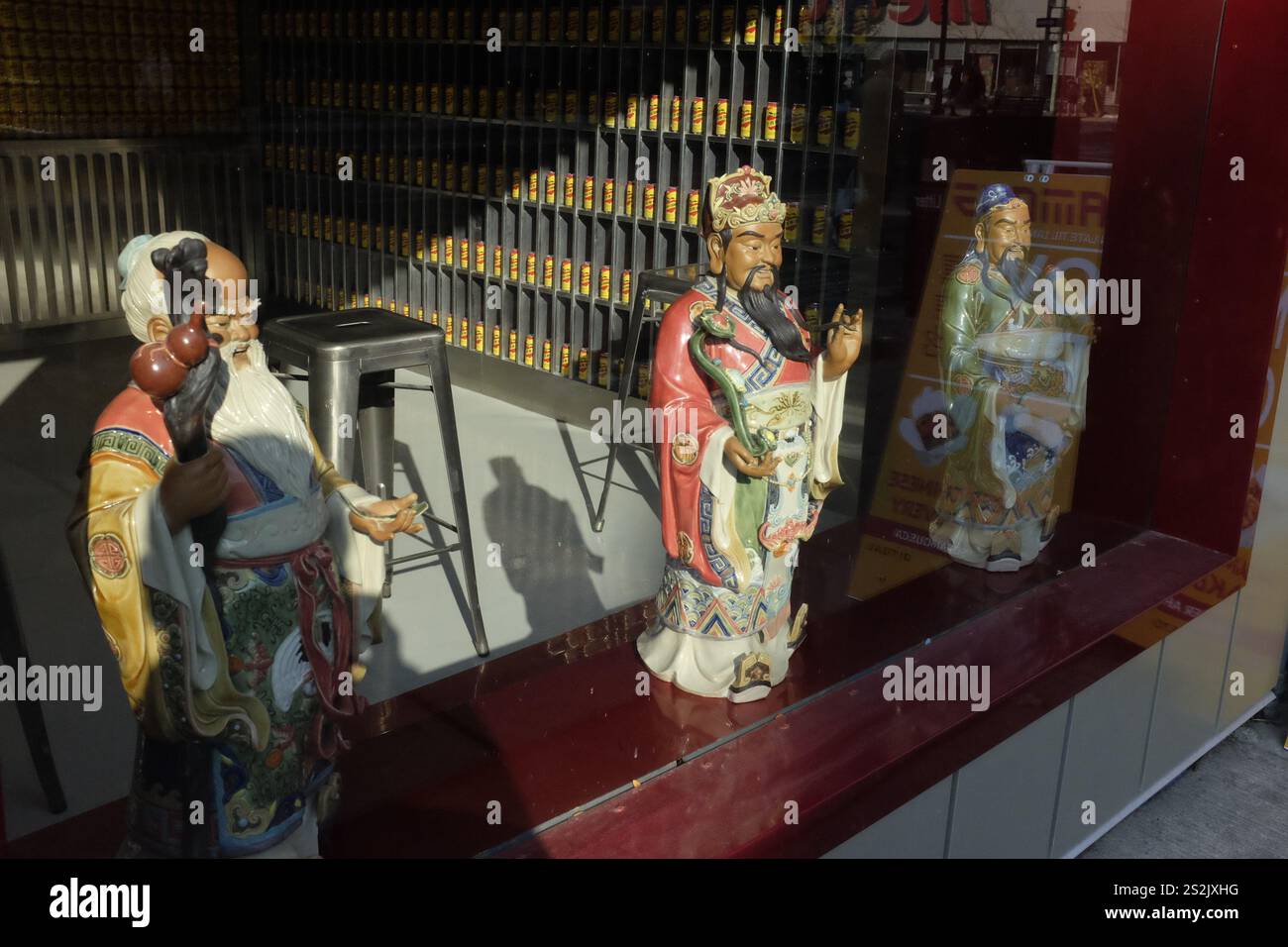 Toronto statues hi-res stock photography and images - Alamy