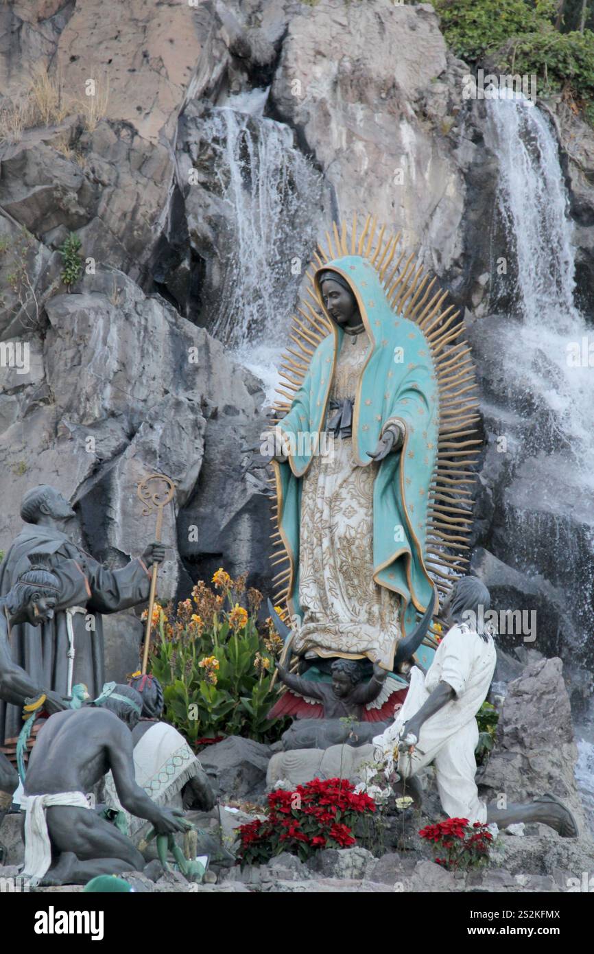 GUADALUPE マリア像 THE CRIMIE GARDEN Life Size Marble Our Lady of Guadalupe Statue for Sale